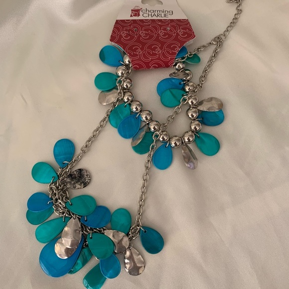 Charming Charlie Blue and Silver Statement Necklace - Picture 8 of 10